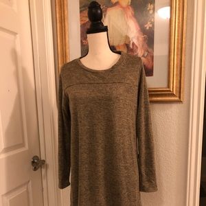 Women’s Assymetrical Hacci Tunic with Buttons